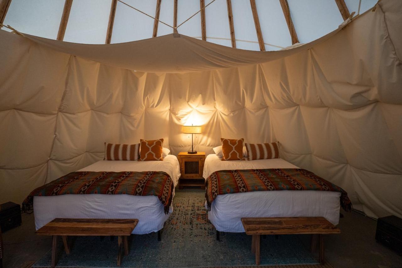 Dreamcatcher Tipi Hotel Gardiner Zewnętrze zdjęcie